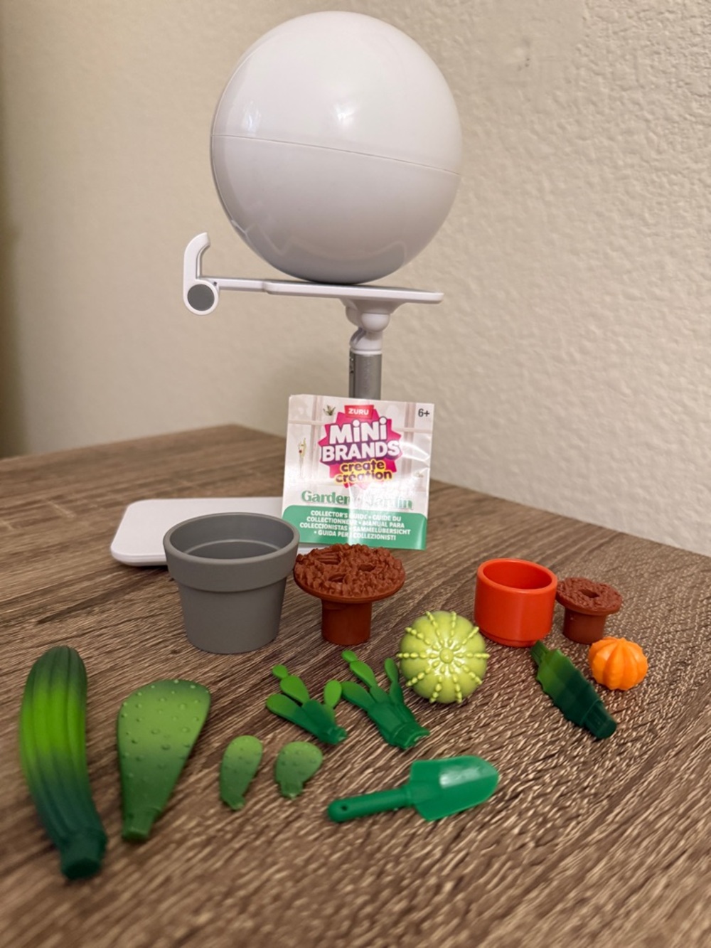 Zuru Mini Brands Garden Create -cactus With Succulent Plants